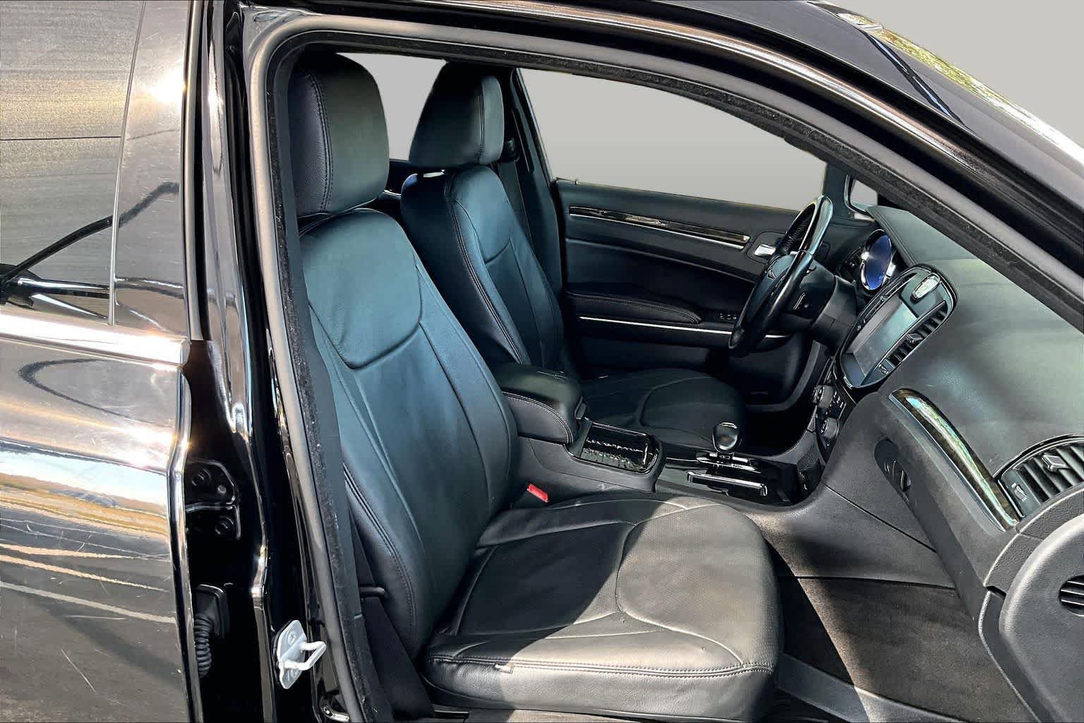 Used 2014 Chrysler 300 Uptown Edition w/ Quick Order Package 22M RWD image 9