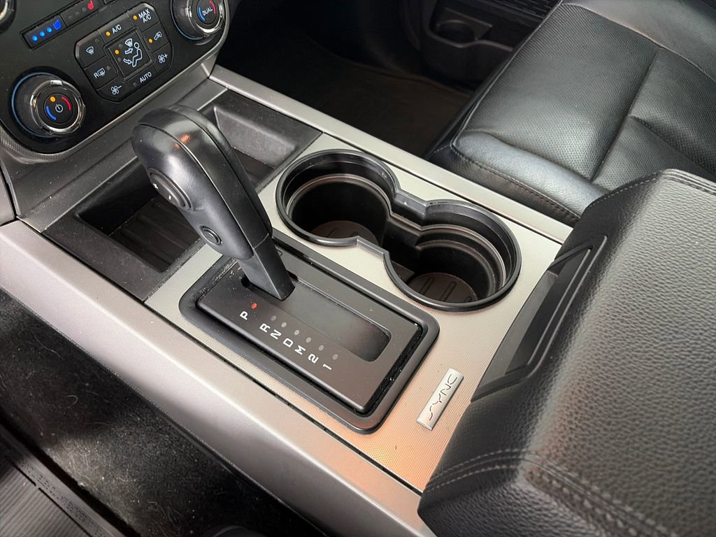 Used 2017 Ford Expedition XLT w/ Equipment Group 202A AWD/4WD image 22