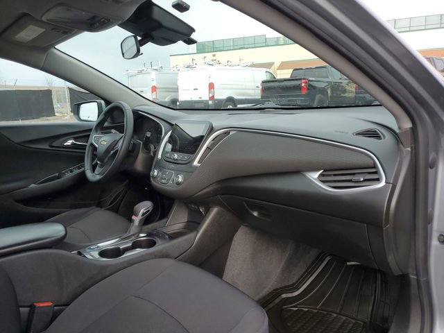 Used 2024 Chevrolet Malibu RS FWD image 27