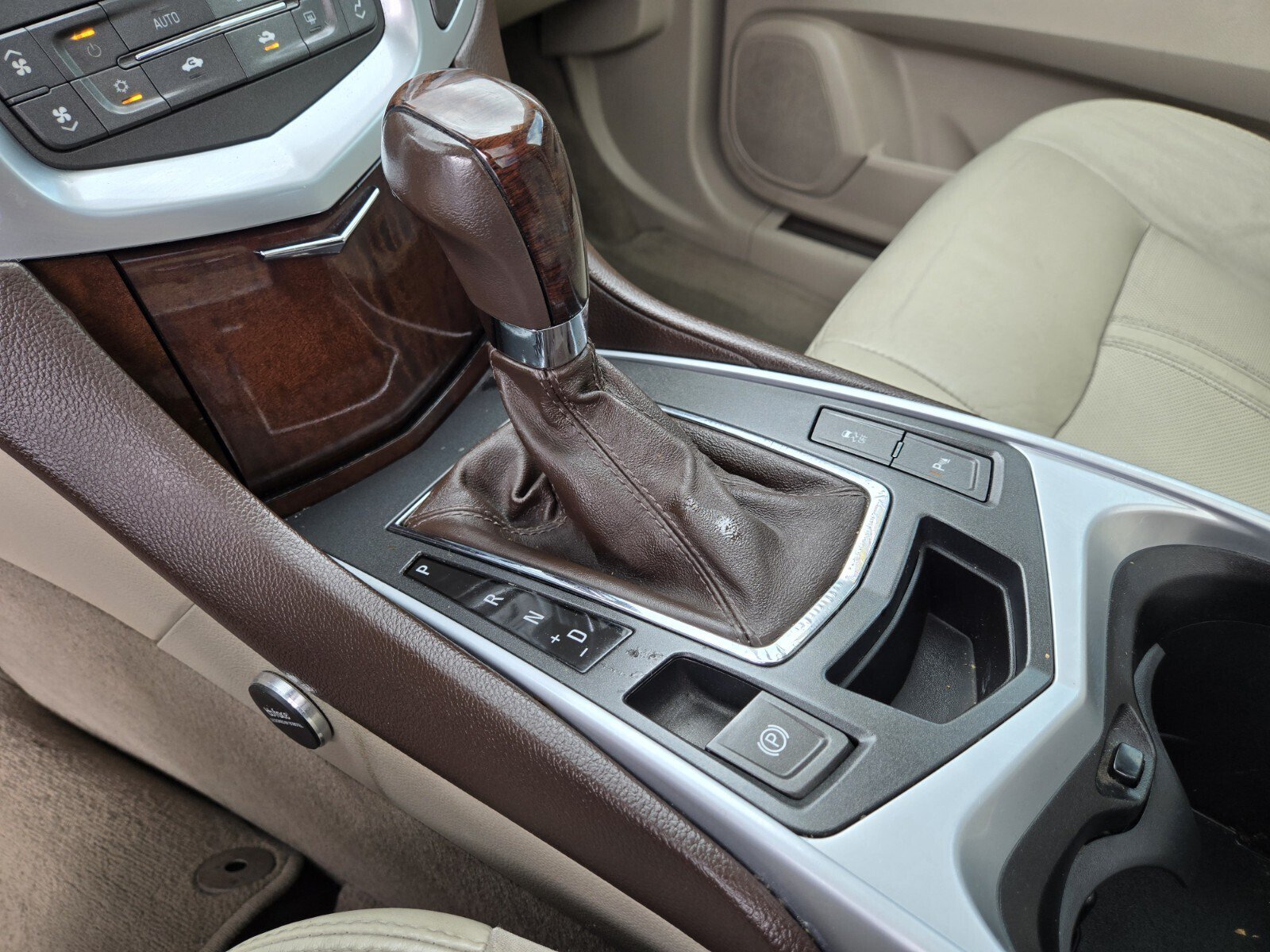 Used 2011 Cadillac SRX Luxury FWD image 20