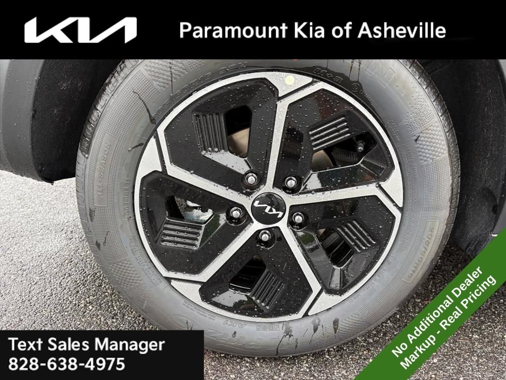 New 2026 Kia Niro LX FWD image 30