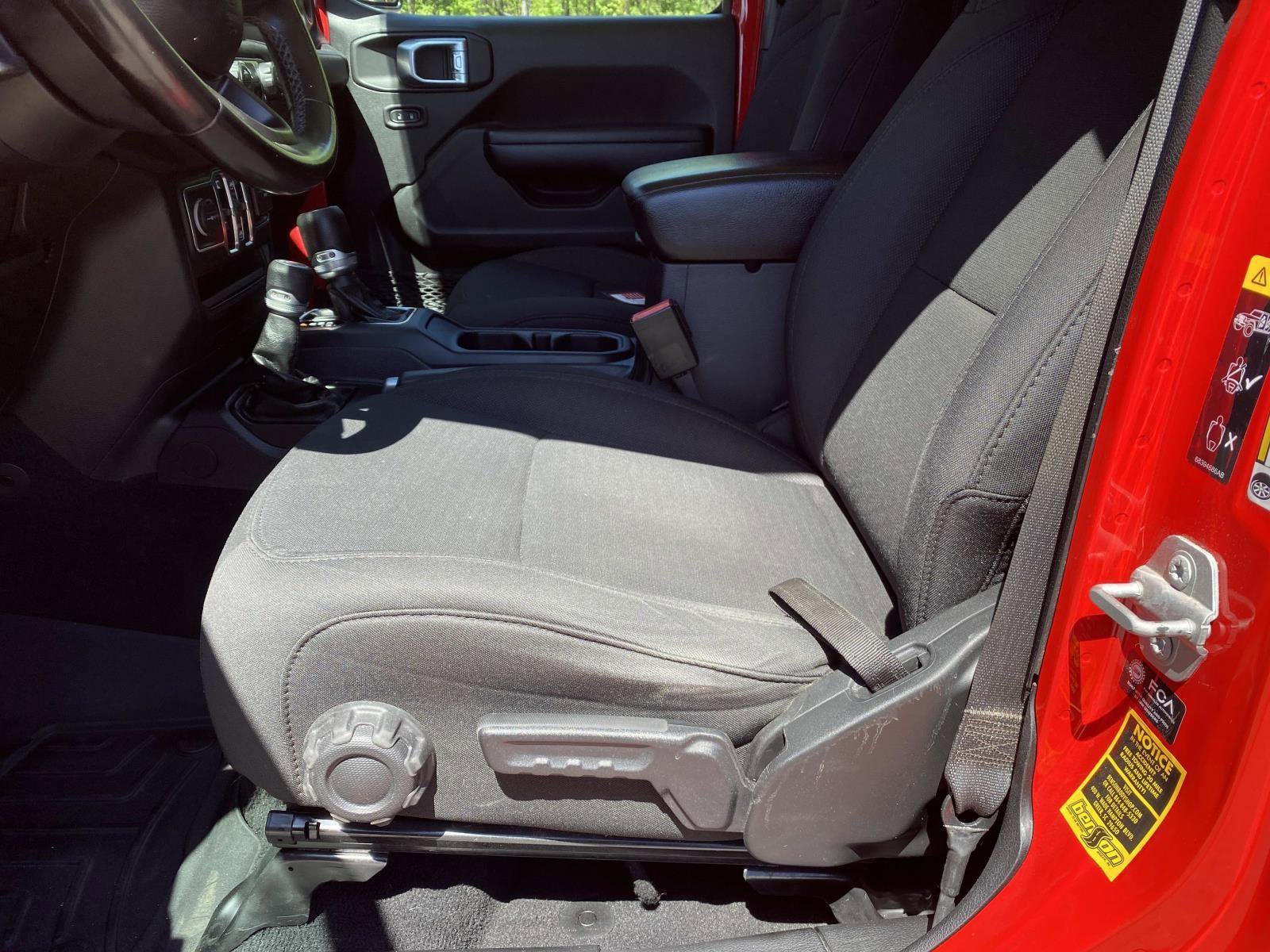 Used 2021 Jeep Gladiator Willys image 22