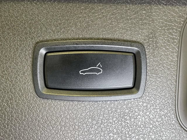 Used 2020 Porsche Macan AWD/4WD image 21