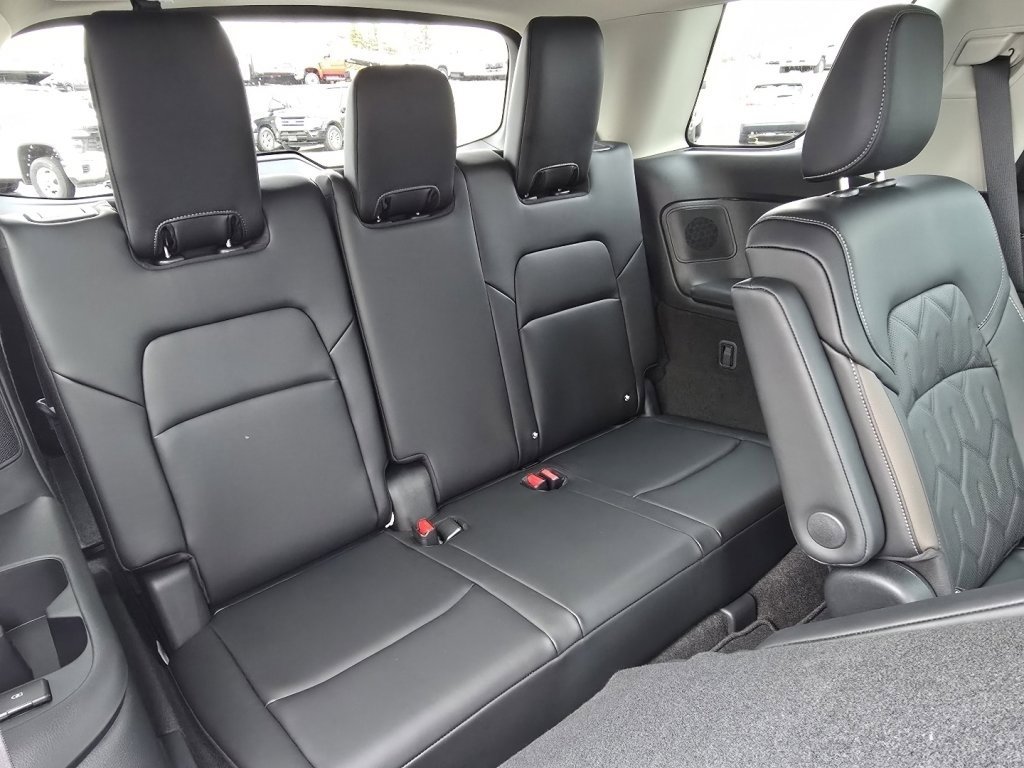 New 2026 Nissan Pathfinder Platinum image 12