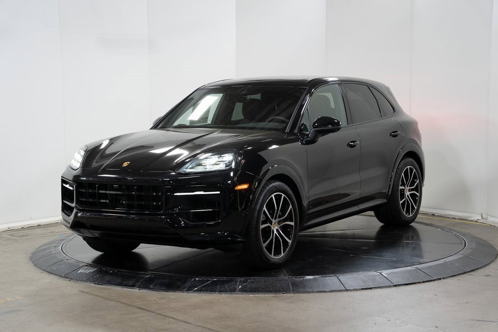 Used 2024 Porsche Cayenne video 1