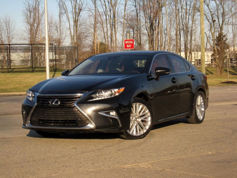 Used 2016 Lexus ES 350 w/ Ultra Luxury Package image 3