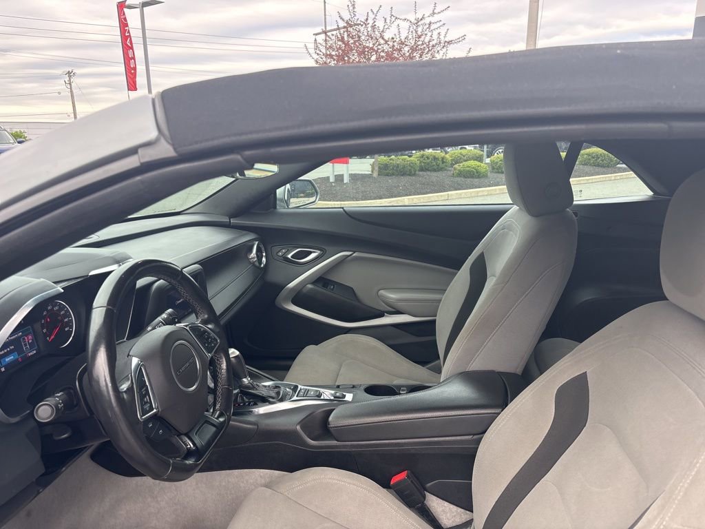 Used 2023 Chevrolet Camaro LT RWD image 11
