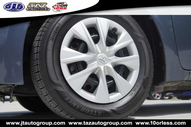 Used 2015 Toyota Corolla L FWD image 9
