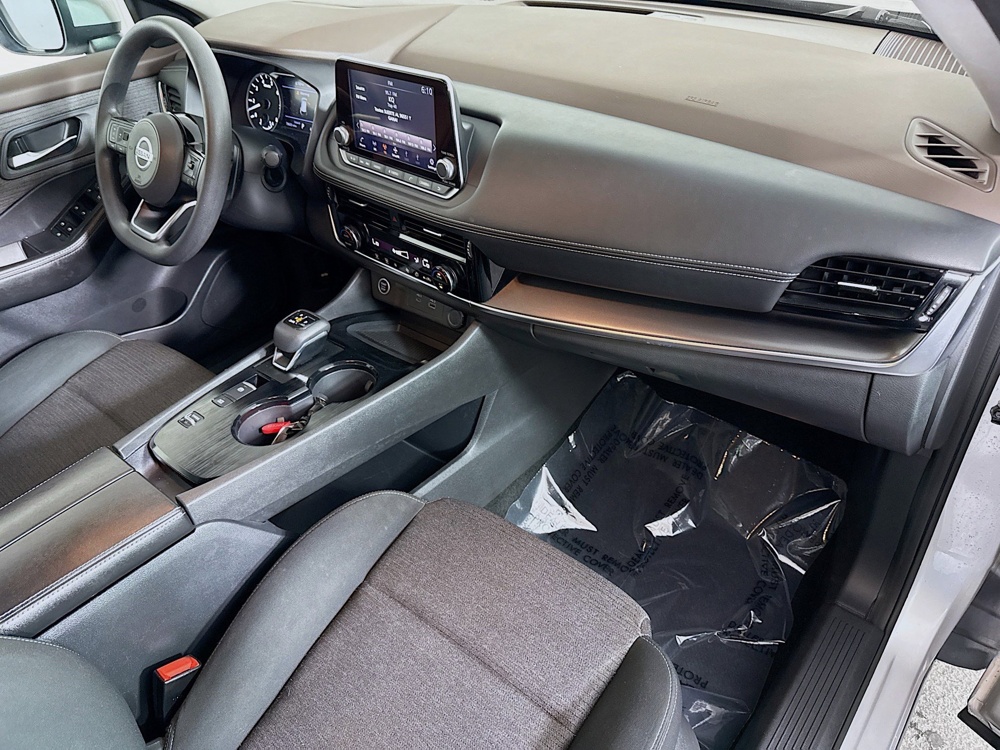 Used 2021 Nissan Rogue SV FWD image 30