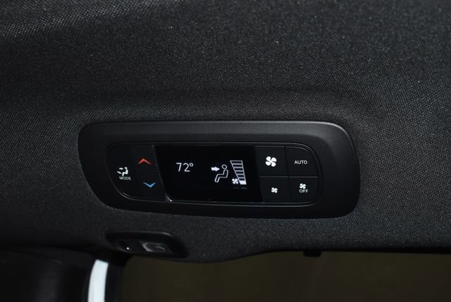 New 2026 Chrysler Pacifica Select image 29