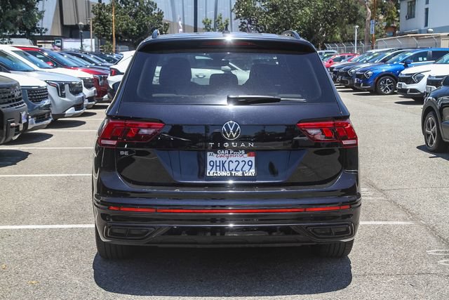 Used 2023 Volkswagen Tiguan SE R-Line FWD image 9