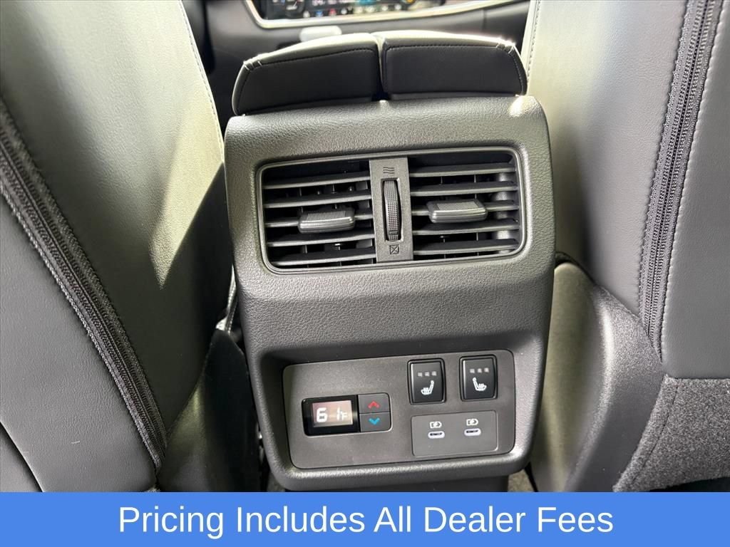 Used 2026 Nissan Rogue Platinum w/ Platinum Premium Package AWD/4WD image 22