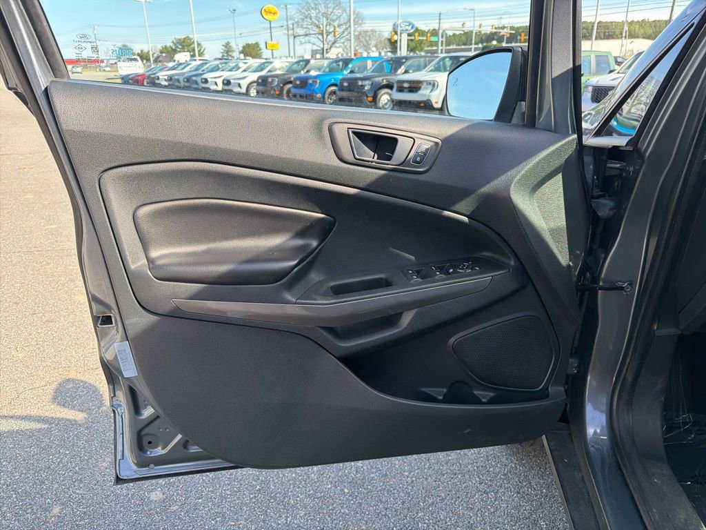 Used 2020 Ford EcoSport SES image 12