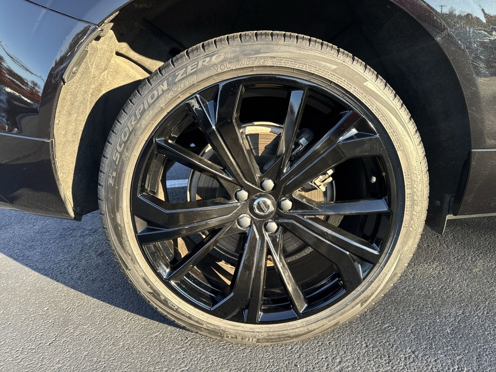 Used 2024 Volvo XC60 T8 Ultimate w/ Protection Package Premier image 31