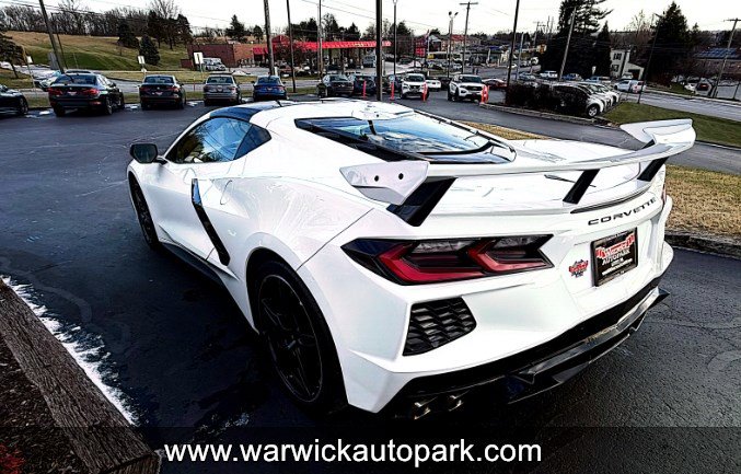 Used 2020 Chevrolet Corvette STINGRAY 3LT w/ 3LT Preferred Equipment Group image 5