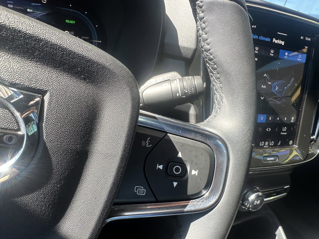 Used 2023 Volvo C40 P8 Recharge Plus image 17