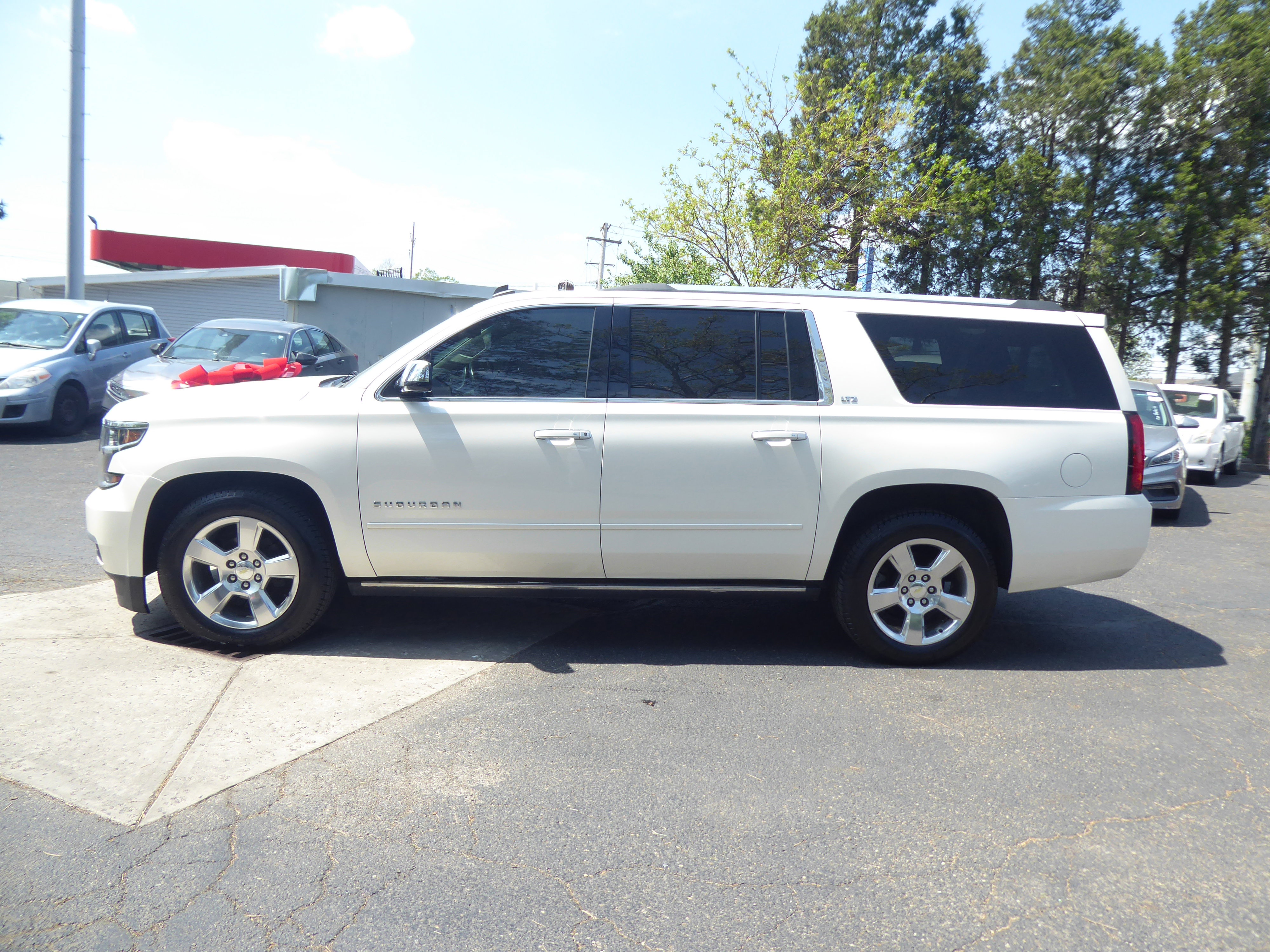 Used 2015 Chevrolet Suburban LTZ AWD/4WD image 7