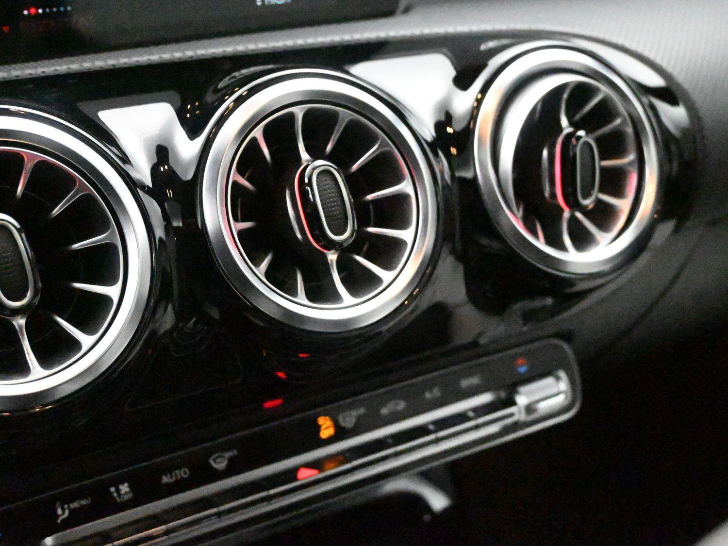 Used 2022 Mercedes-Benz A 220 4MATIC image 6