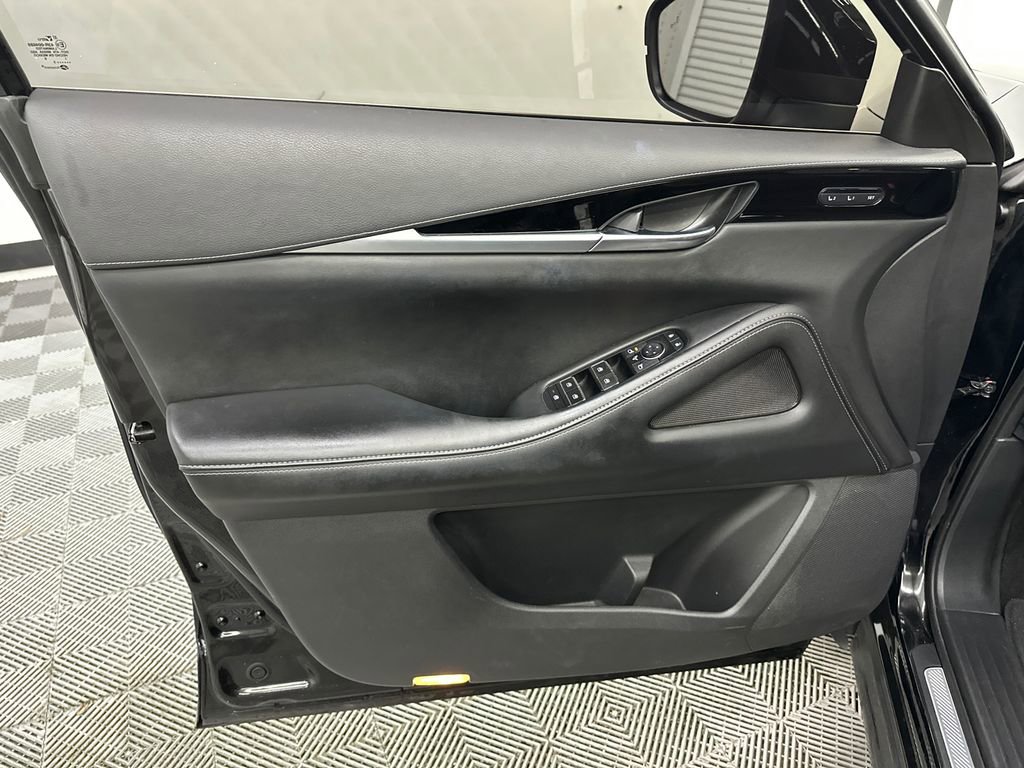 Used 2023 INFINITI QX60 Pure image 11