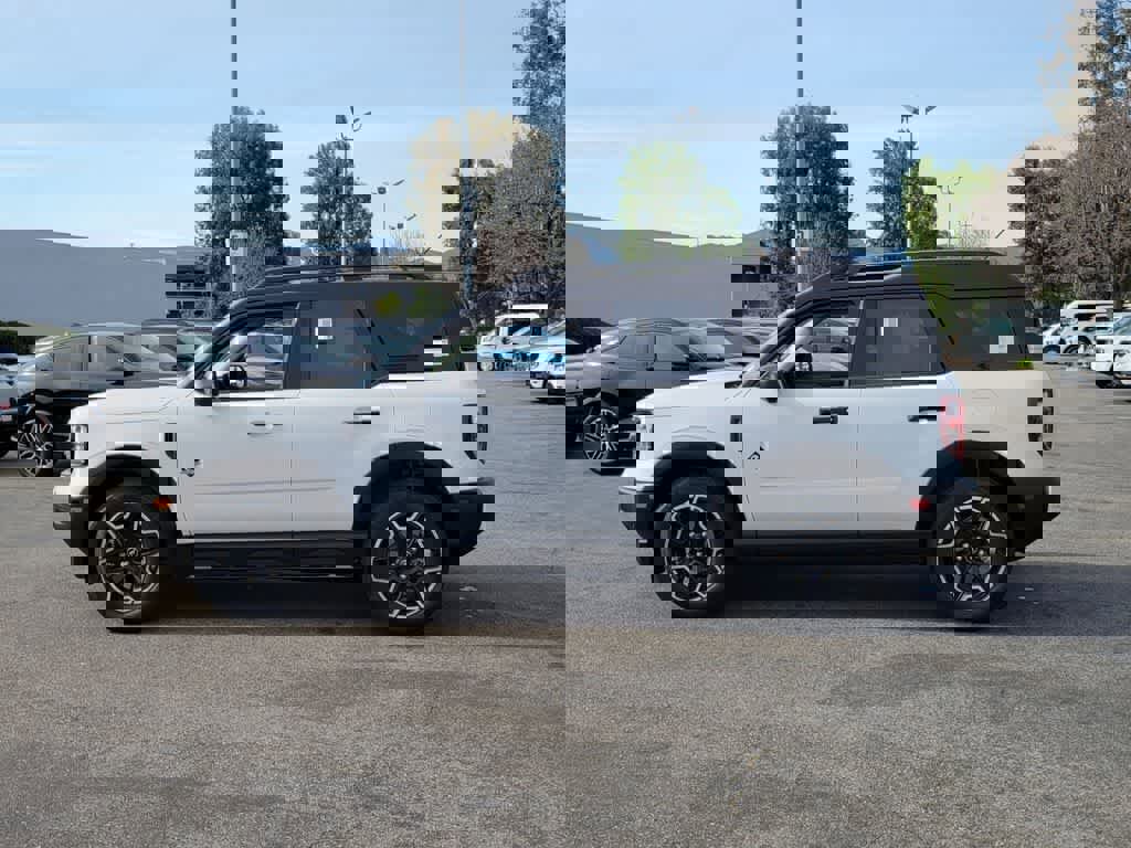New 2026 Ford Bronco Sport Outer Banks AWD/4WD image 2
