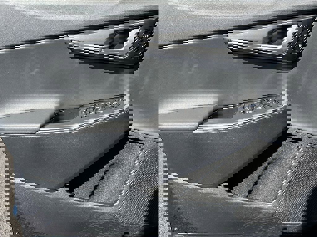 Used 2024 Kia EV6 Light image 22