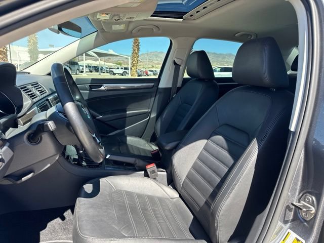 Used 2017 Volkswagen Passat 1.8T SEL Premium FWD image 18