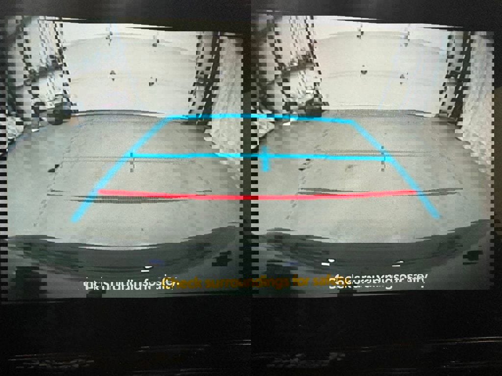 Used 2025 Toyota Corolla SE image 36