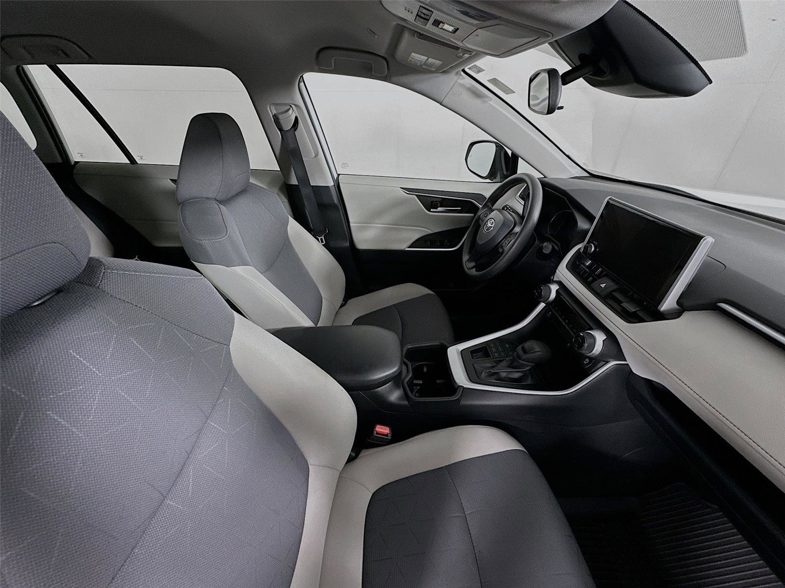 Certified 2025 Toyota RAV4 XLE AWD/4WD image 26