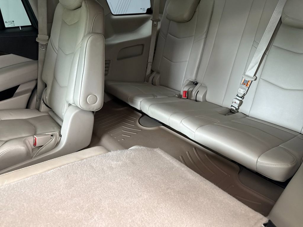 Used 2019 Cadillac Escalade Premium Luxury AWD/4WD image 15