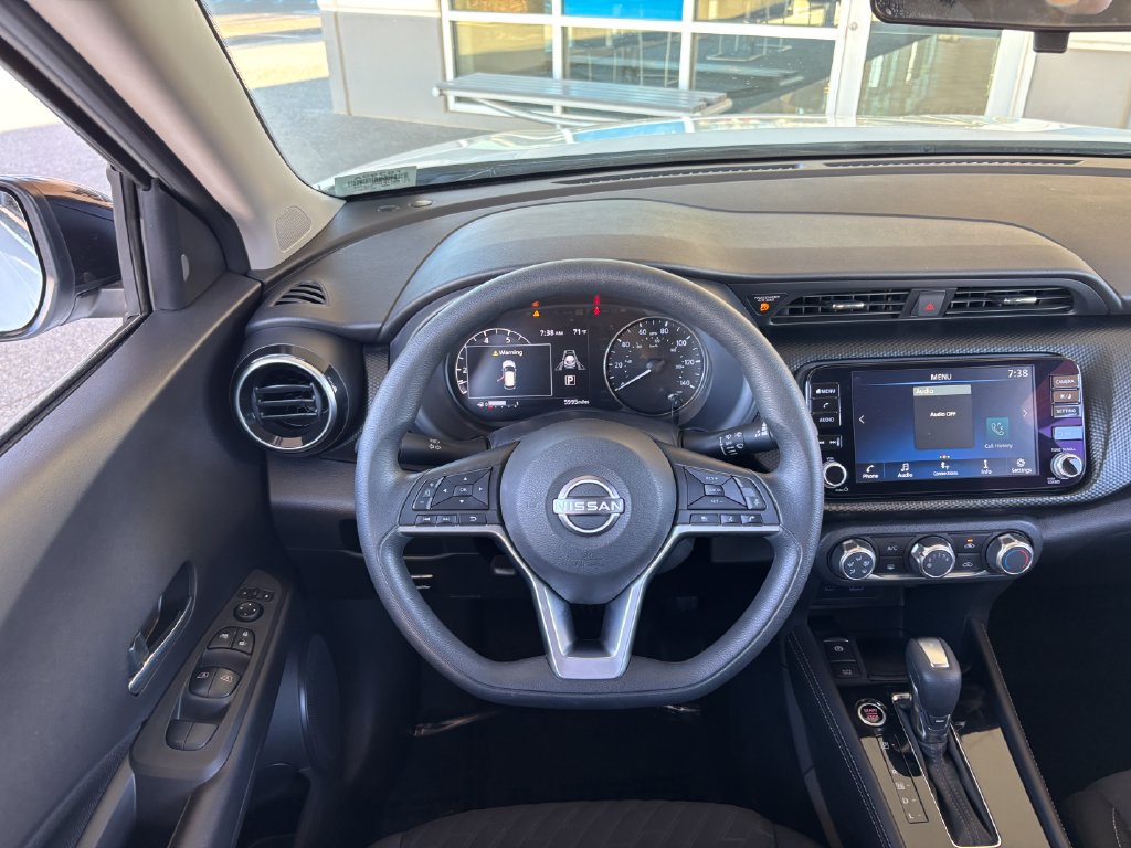 Used 2023 Nissan Kicks SV FWD image 10