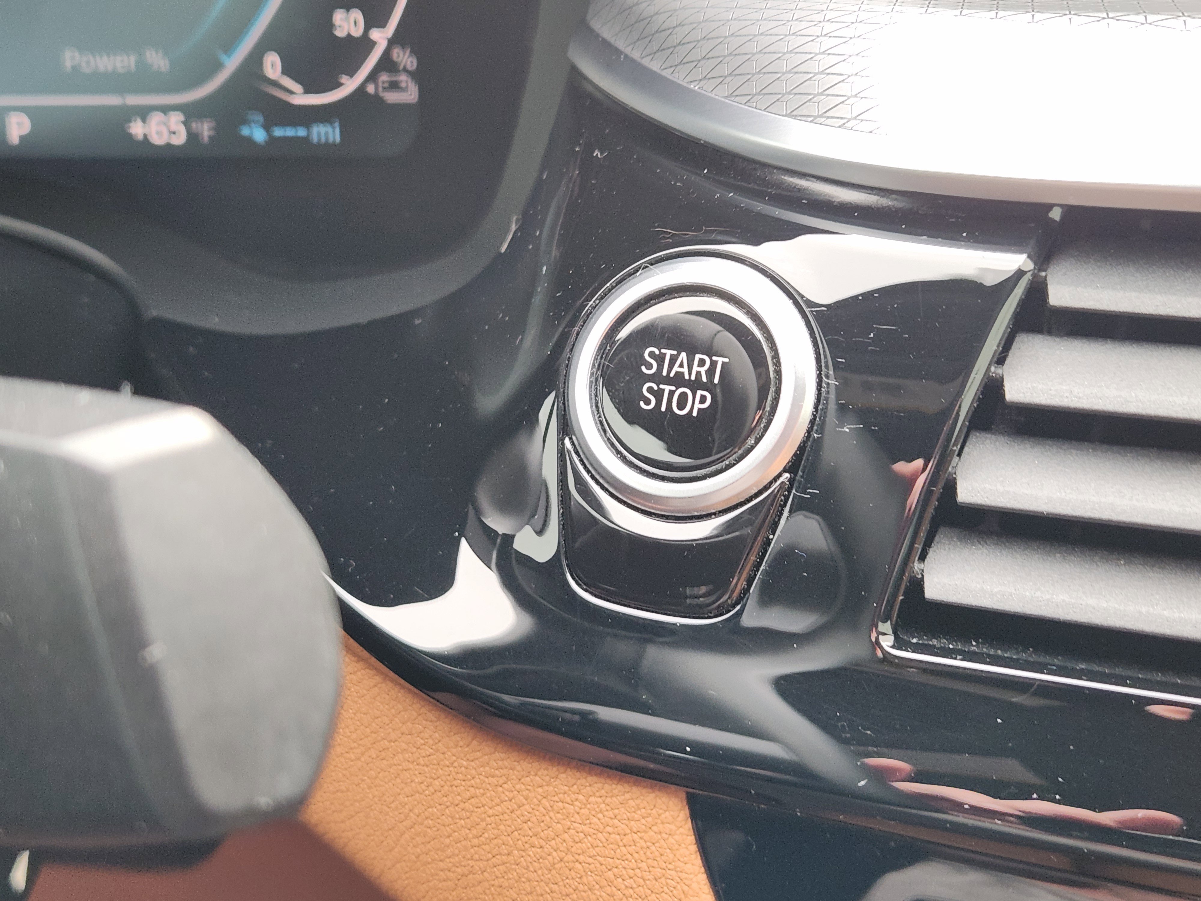 Used 2020 BMW 530e w/ M Sport Package image 21