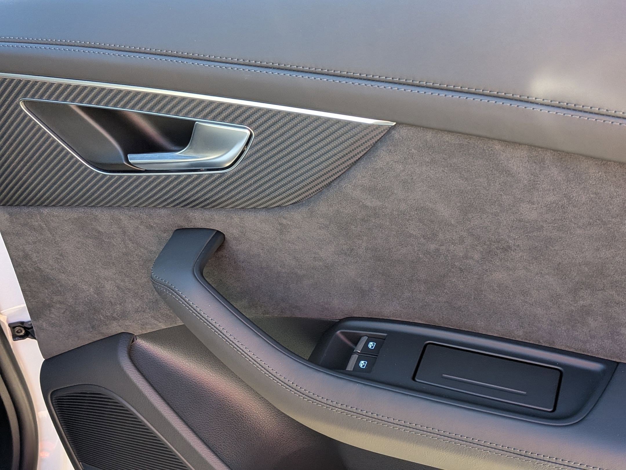 Used 2022 Audi RS Q8 image 37