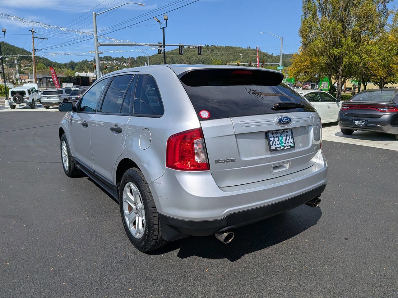 Used 2013 Ford Edge SE FWD image 16