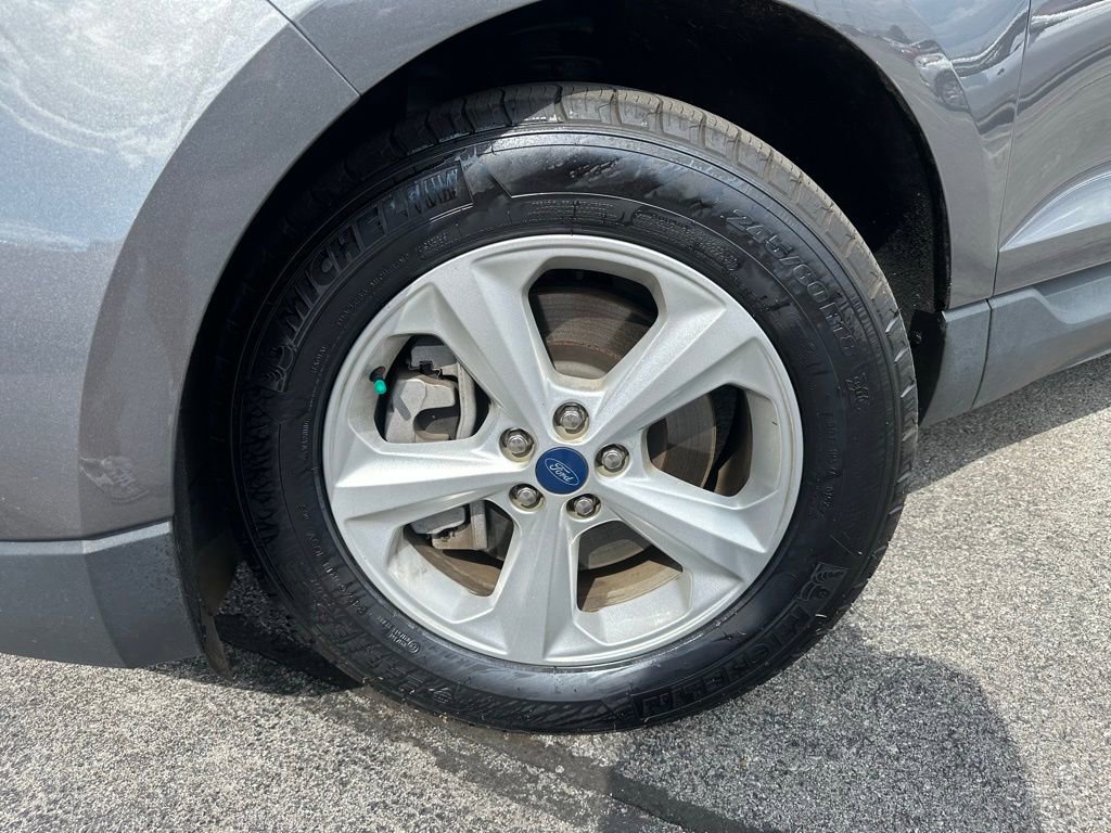 Used 2022 Ford Edge SE image 34