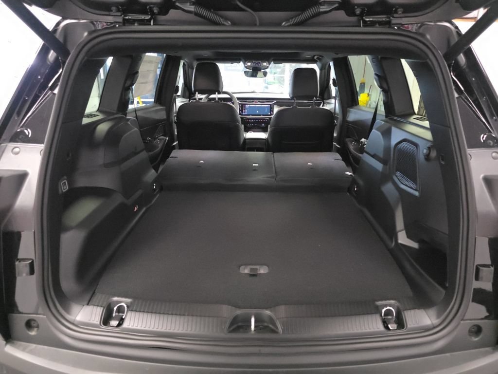 New 2026 Jeep Cherokee Limited AWD/4WD image 36
