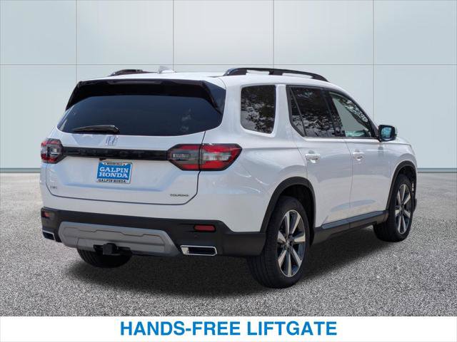 Certified 2025 Honda Pilot Touring image 7