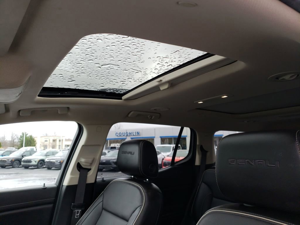 Used 2020 GMC Acadia Denali w/ LPO, 'HIT The Road' Package AWD/4WD image 22