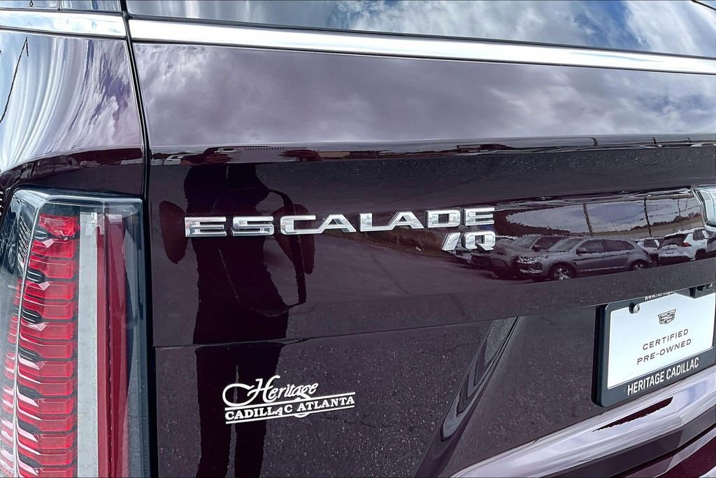 Certified 2025 Cadillac Escalade IQ Luxury 2 w/ LPO, Premium Carpet Package AWD/4WD image 24