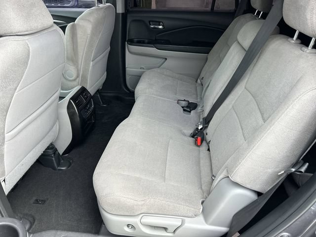 Used 2021 Honda Pilot EX image 17