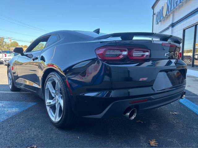 Used 2024 Chevrolet Camaro LT w/ Technology Package RWD image 7