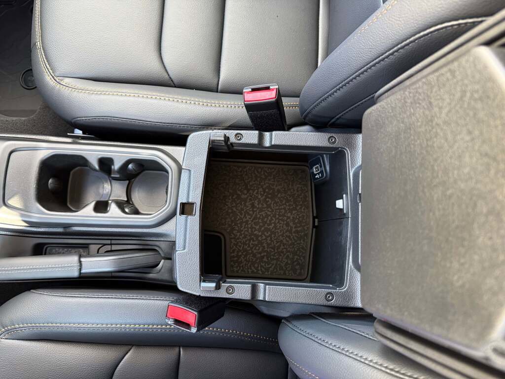 New 2025 Jeep Gladiator Sport image 32