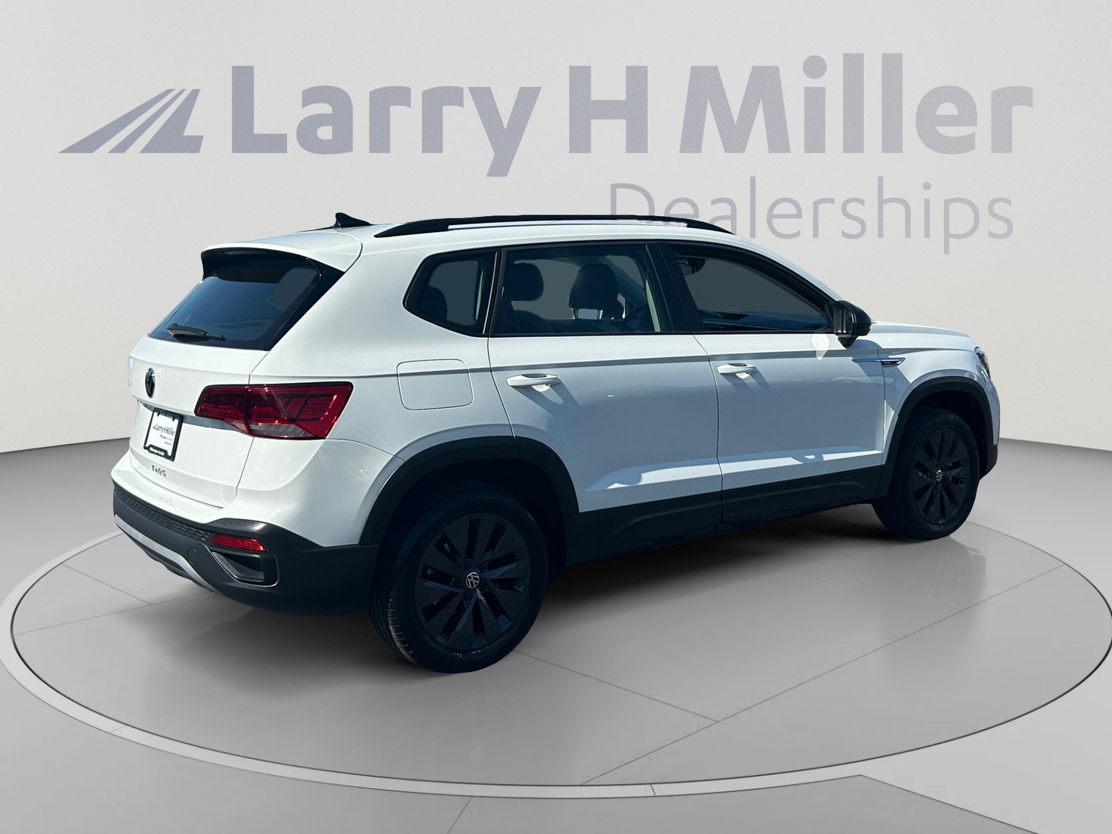 Used 2024 Volkswagen Taos S FWD image 5