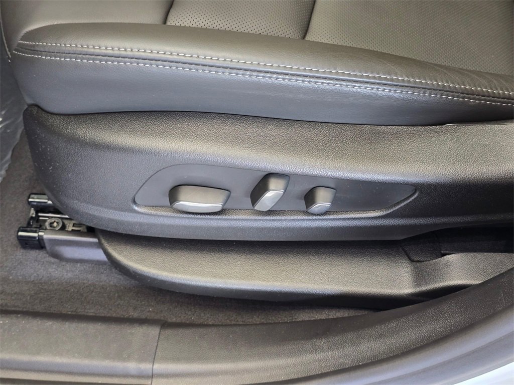 New 2025 Cadillac XT6 Sport w/ Technology Package image 26