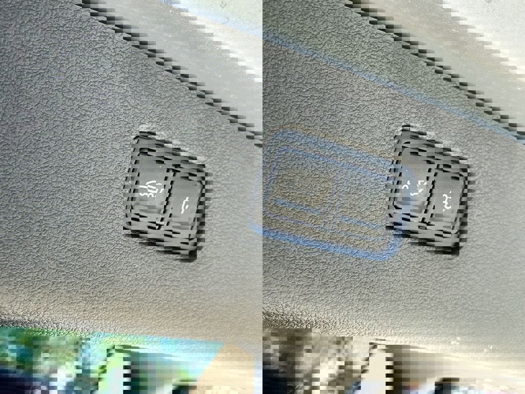 Used 2023 Genesis GV80 2.5T w/ Cargo Package image 35