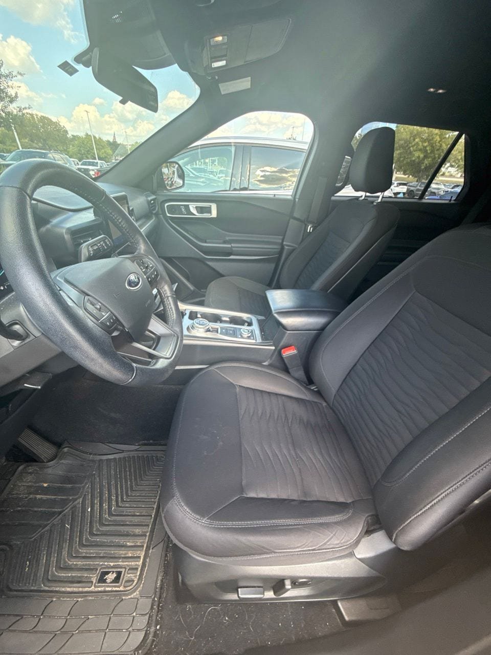 Used 2020 Ford Explorer XLT w/ Class III Trailer Tow Package AWD/4WD image 6