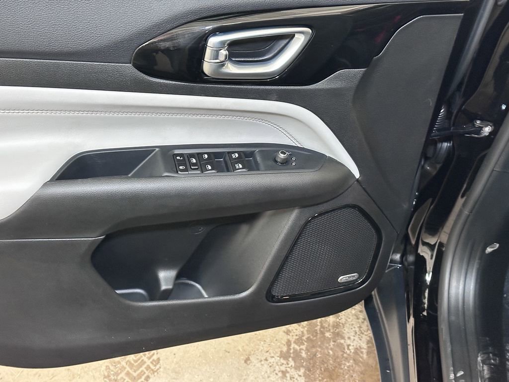 New 2026 Jeep Compass Limited w/ Sun, Sound & Navigation Group image 18