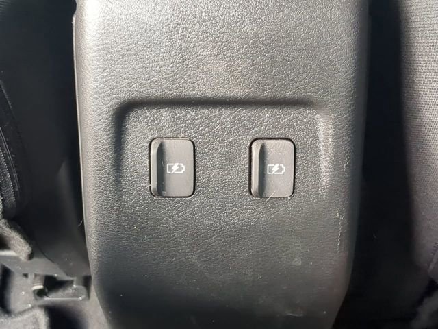 Used 2021 Nissan Kicks SV FWD image 16