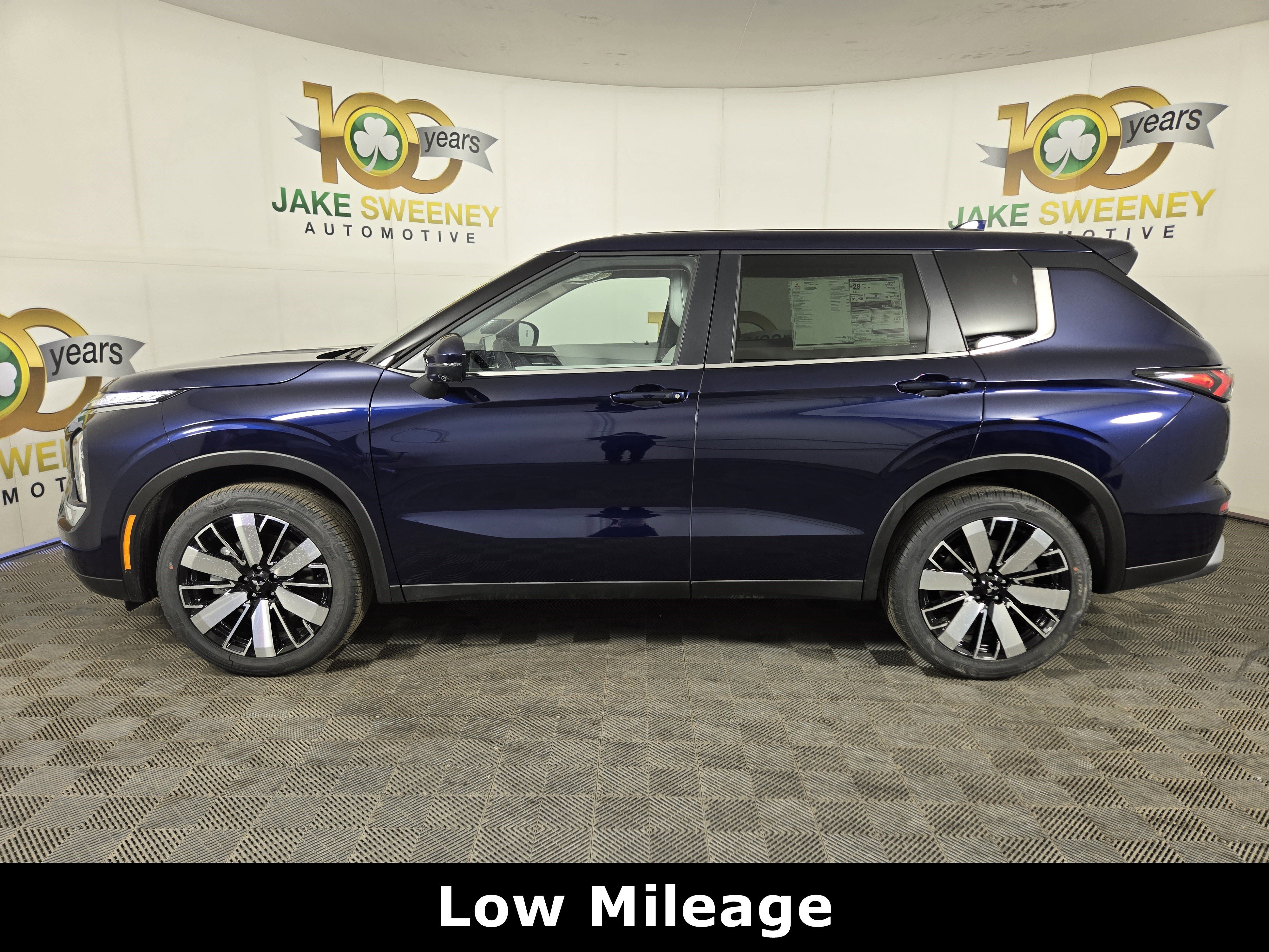 New 2026 Mitsubishi Outlander SE FWD image 4