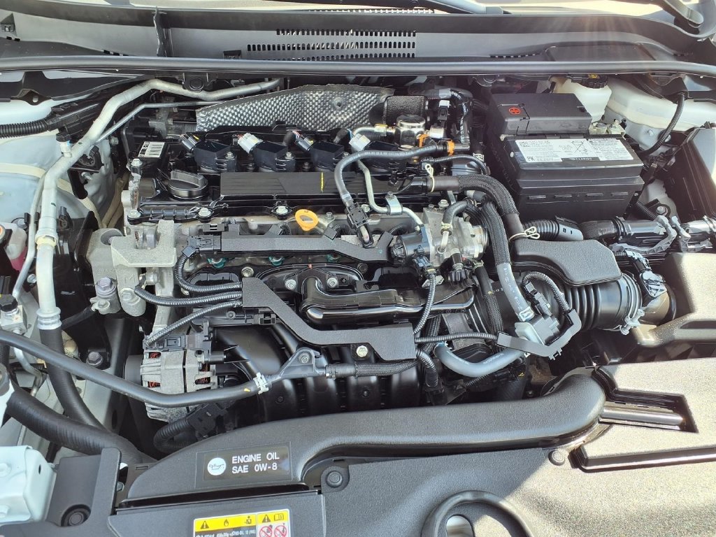 Used 2025 Toyota Corolla LE FWD image 3