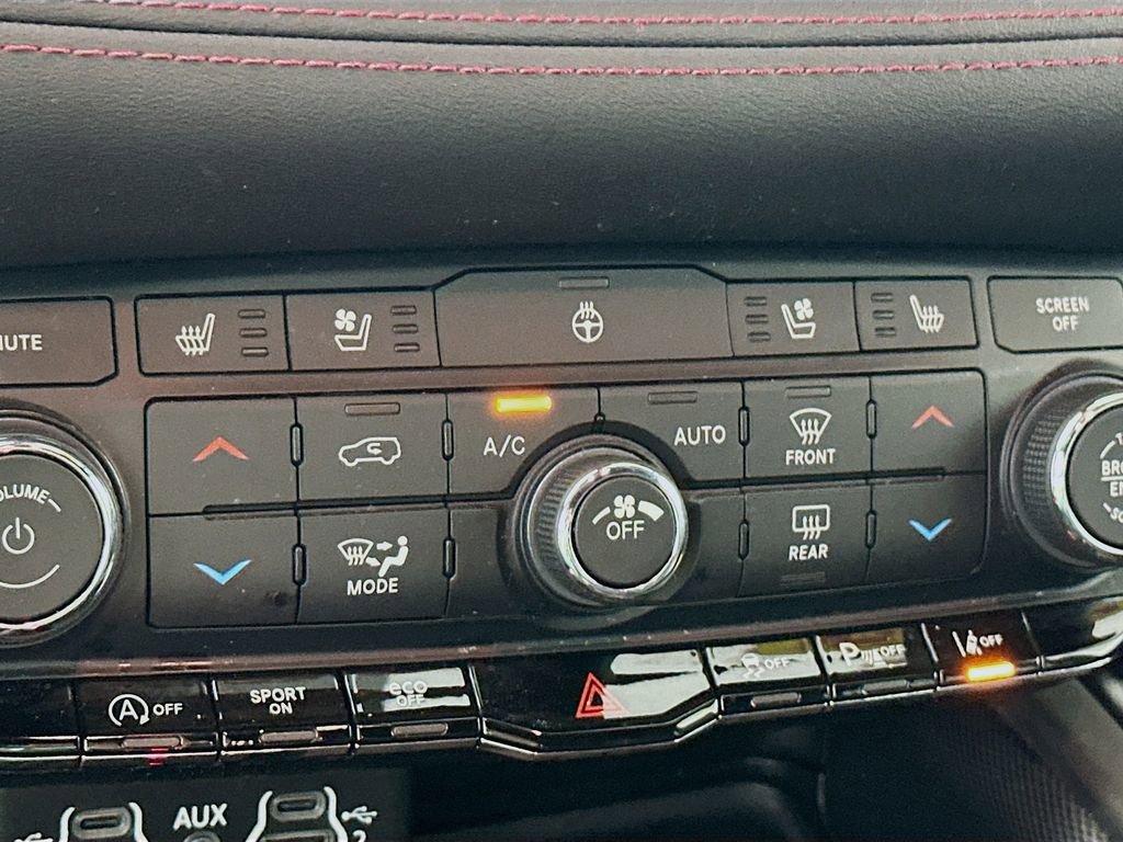 Certified 2025 Dodge Durango GT AWD/4WD image 32